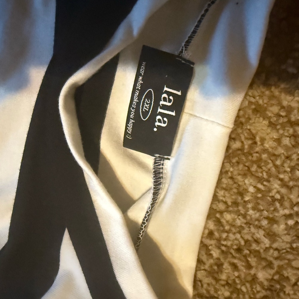 LALA Original Ozzy Dress in Stripes Brand new without tags - Picture 3 of 3